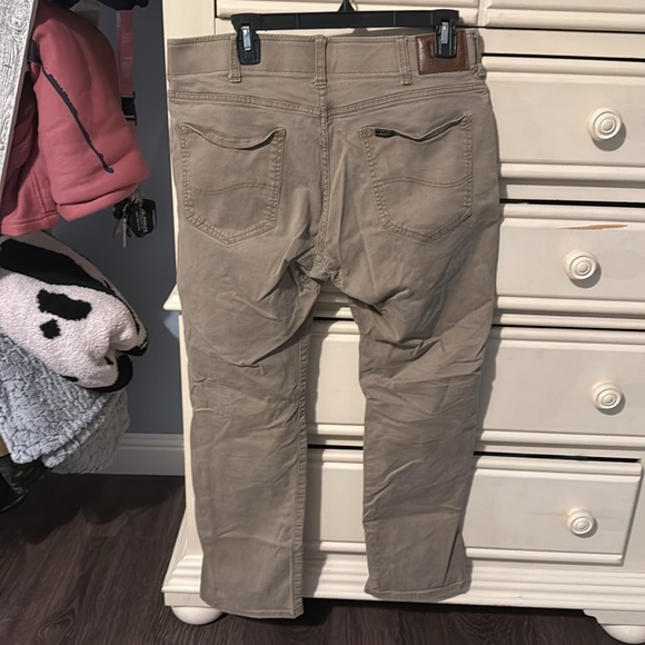 Men’s Lee khaki pants size 34 X 30 - Picture 2 of 5
